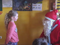 Endlich kam der Weihnachtmann in die Klassen...